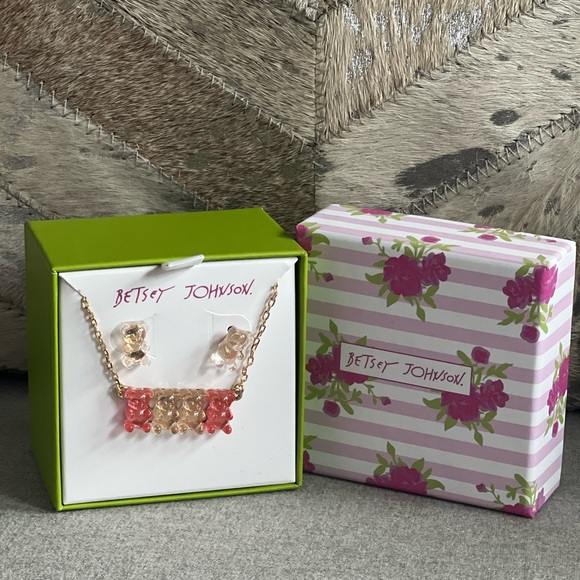 Betsey Johnson Gummy Bear Set - Picture 1 of 6